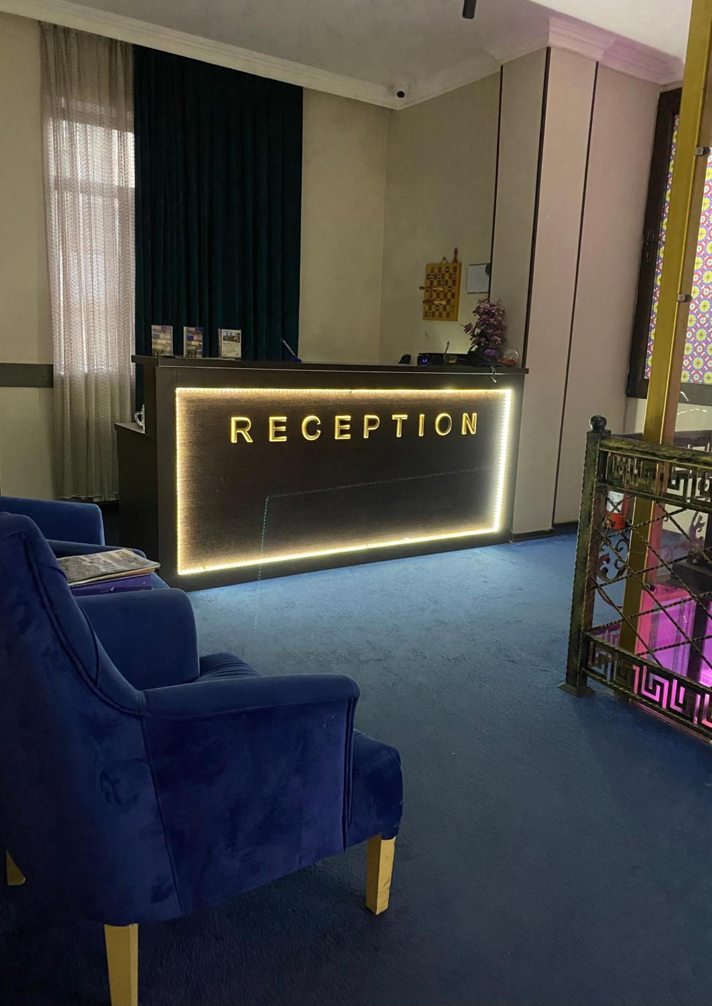 Grand Mirror Hotel Баку Екстериор снимка