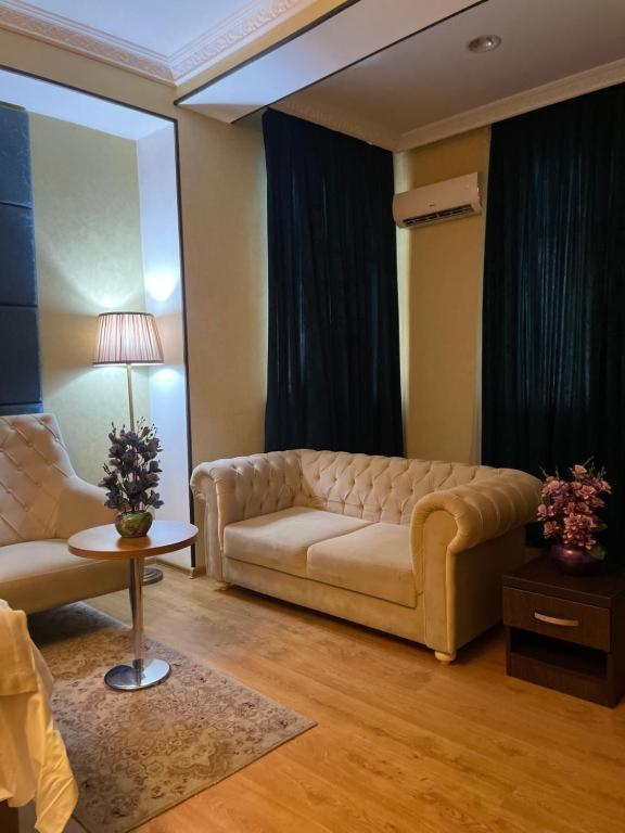 Grand Mirror Hotel Баку Екстериор снимка