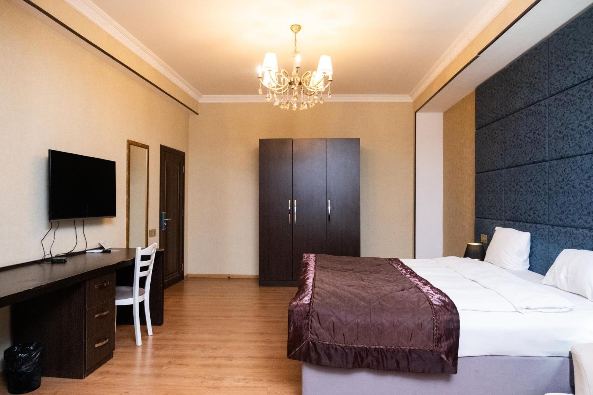 Grand Mirror Hotel Баку Екстериор снимка