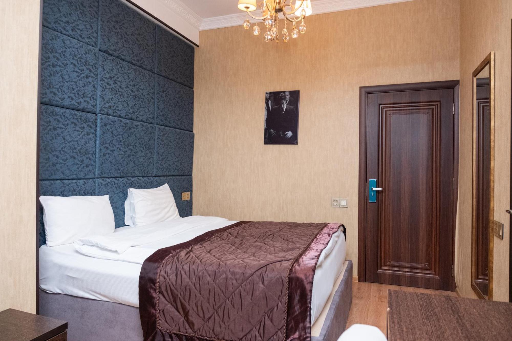 Grand Mirror Hotel Баку Екстериор снимка