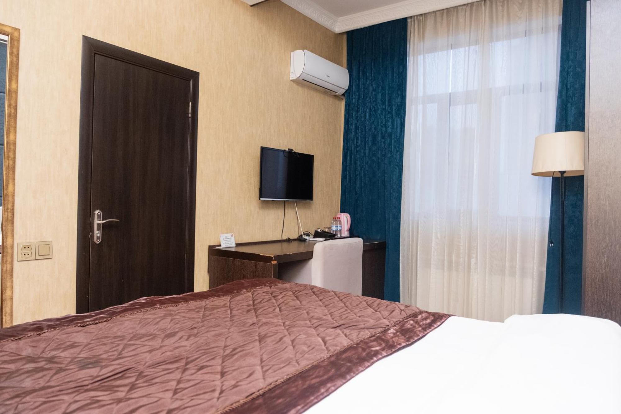 Grand Mirror Hotel Баку Екстериор снимка